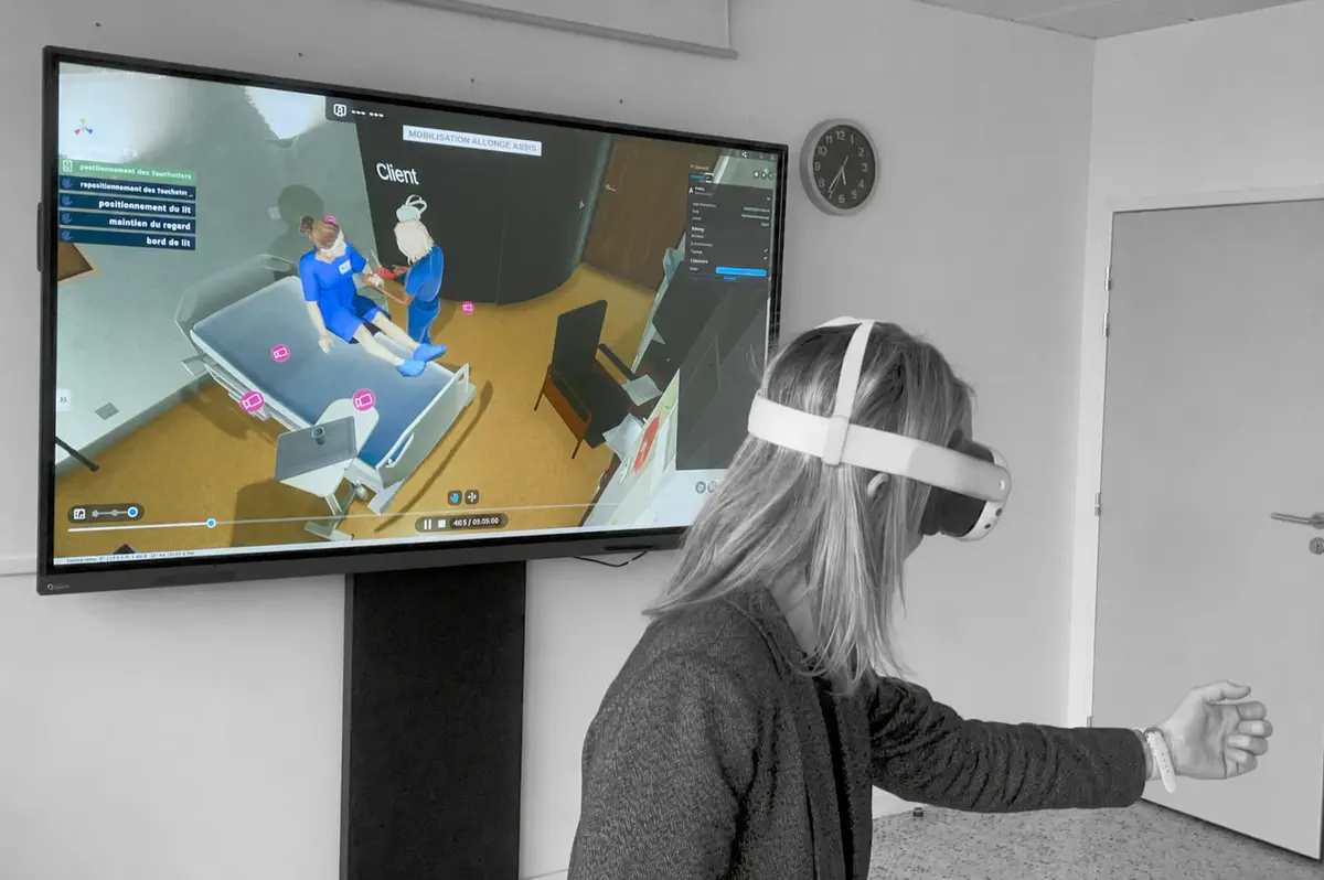 Interface de catalogue gestuel 3D interactif sur tablette